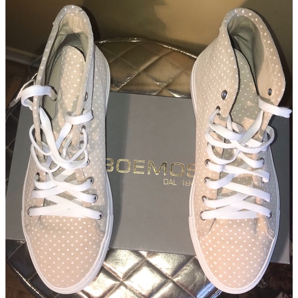 🎈Boemos Suede Sneakers - Picture 2 of 5